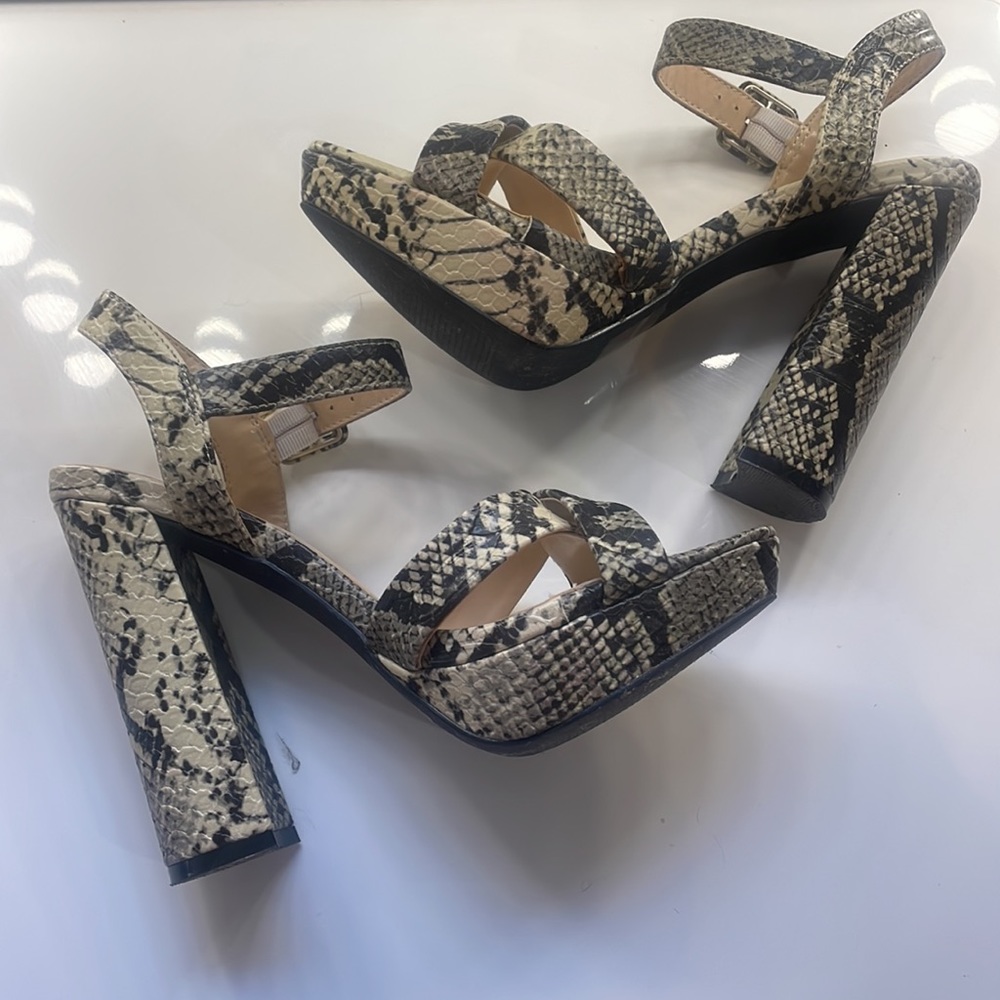 Animal print platform, chunky heel,Ankle straps, Size 7